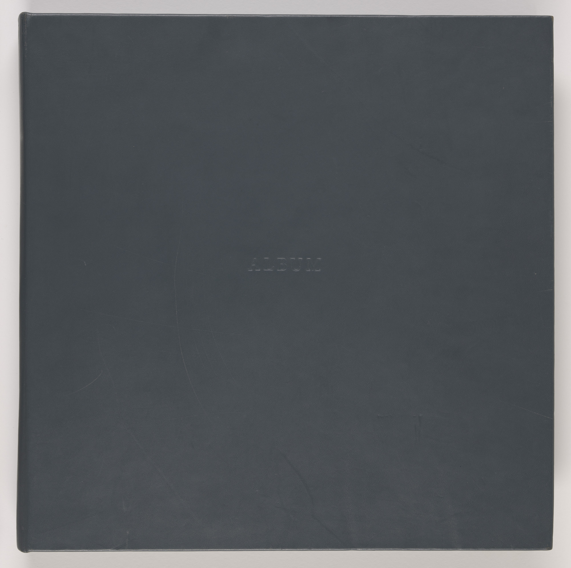 Felix Gonzalez-Torres. Untitled (Album)