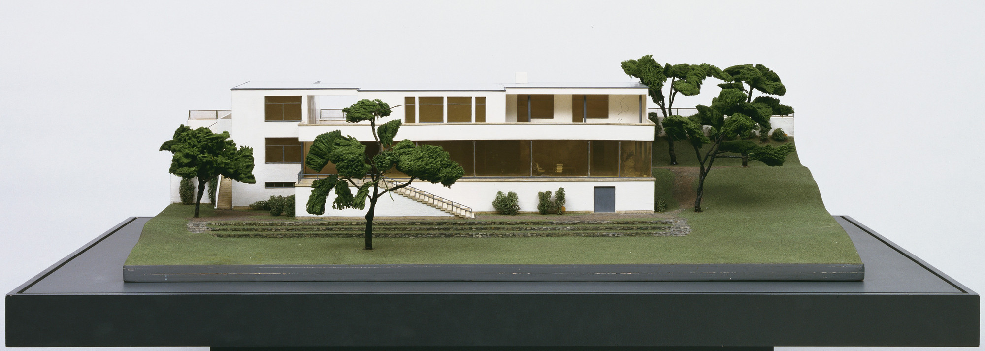 Ludwig Mies van der Rohe. Tugendhat House, Brno, Czechoslovakia (Model of final version). 1928-1930