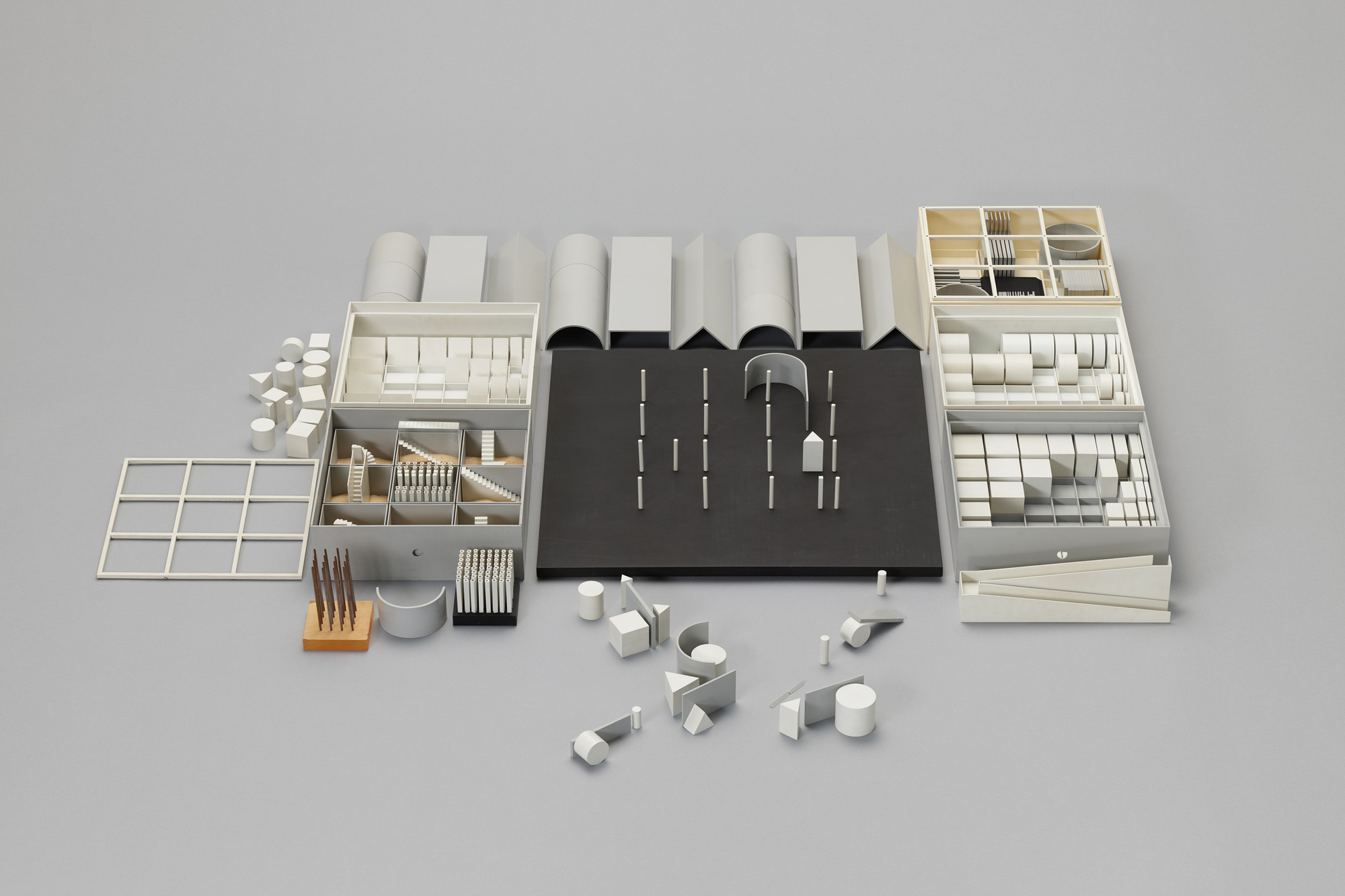 Lorna McNeur, John Hejduk. Nine Square Grid project