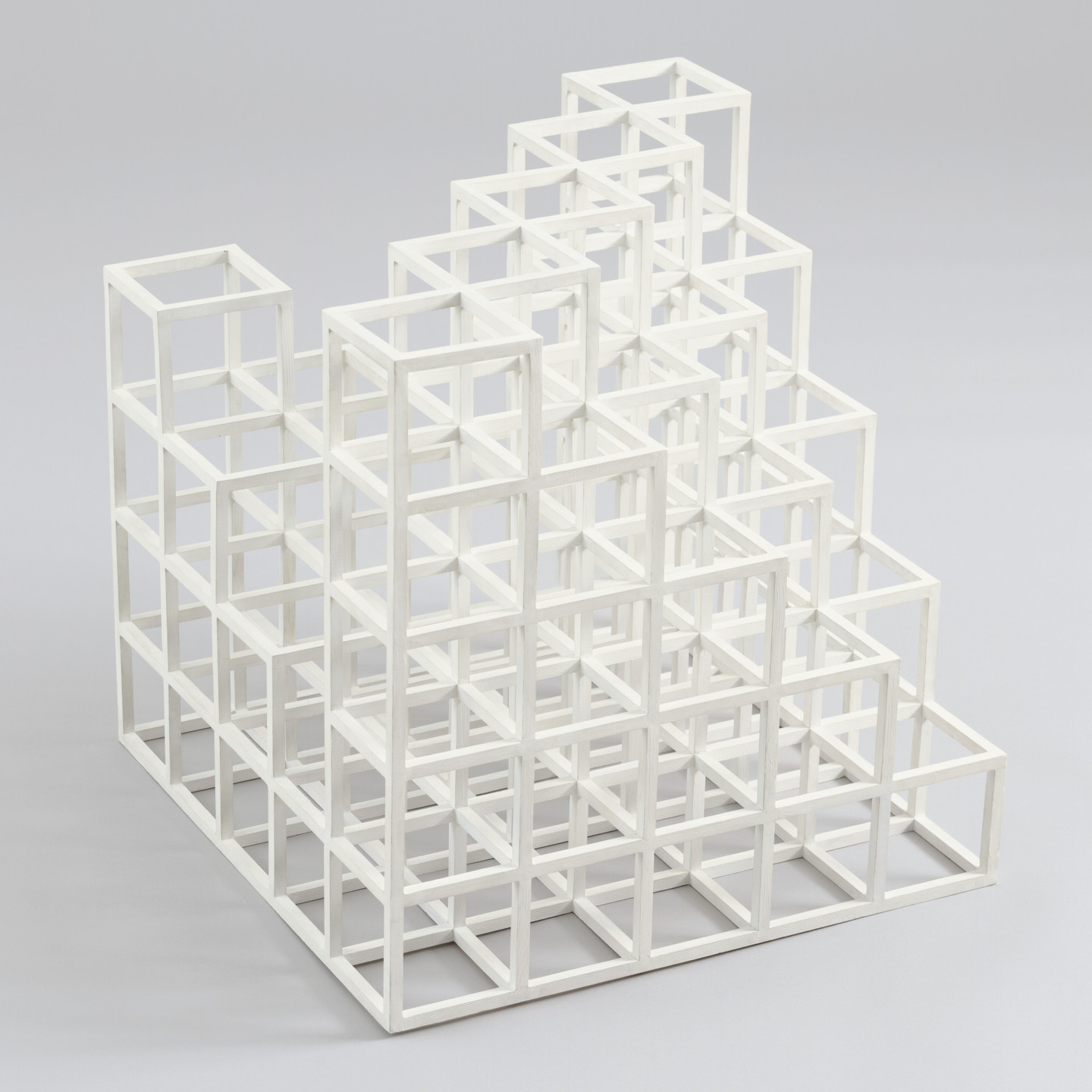 Sol LeWitt. Cubic Construction: Diagonal 4, Opposite Corners 1 and 4 Units. 1971