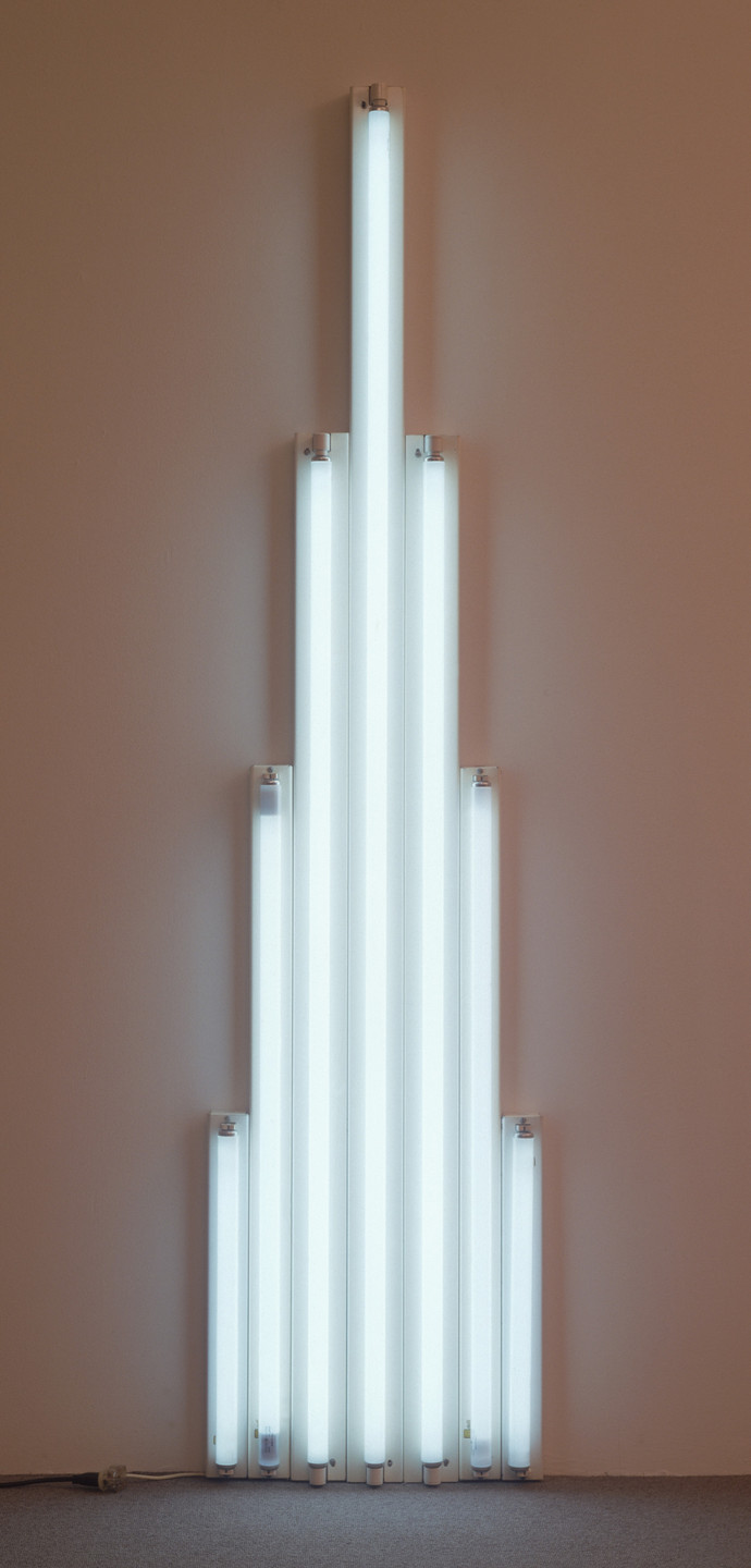Dan Flavin. "monument" 1 for V. Tatlin. 1964