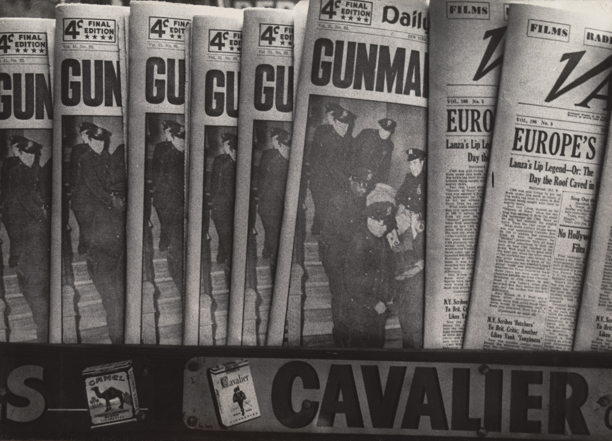 William Klein. Gun, Gun, Gun, New York. 1955