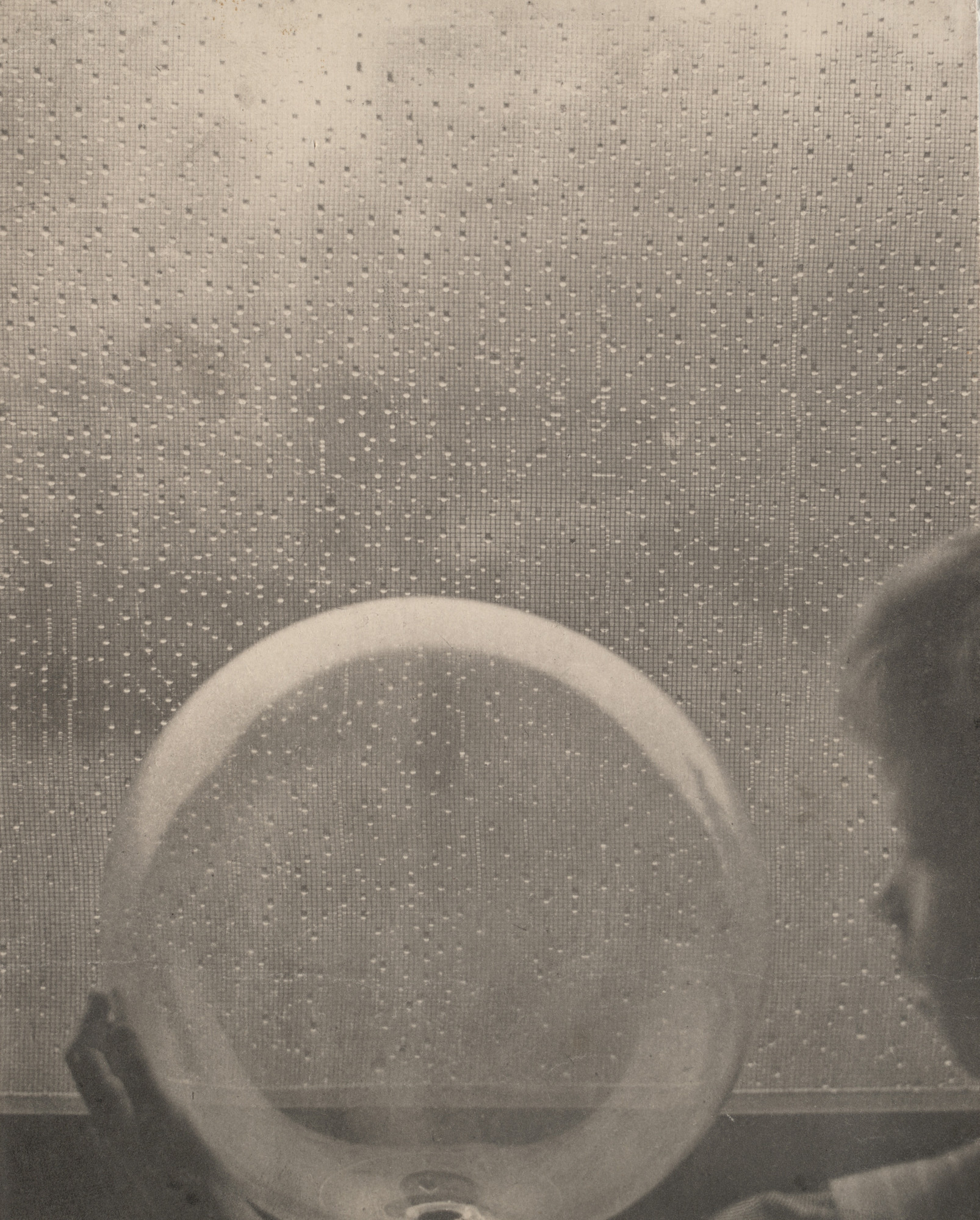 Clarence H. White. Drops of Rain
