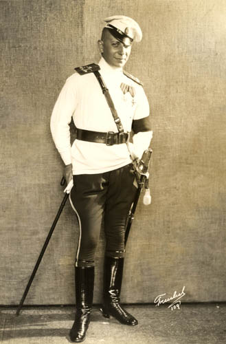 ErichvonStroheimFoolishWives Erich von Stroheim in <i>Foolish Wives.</i> 1922. USA. Directed by Erich von Stroheim