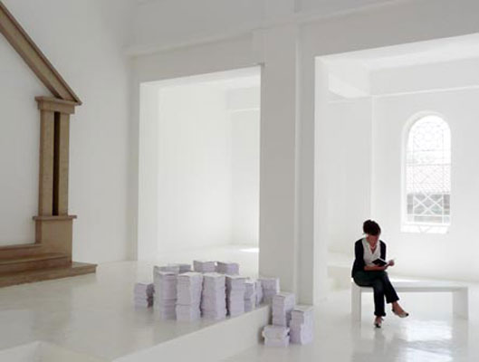 UNE EXPOSITION (DU) SENSIBLE, La synagogue de Delme, France (2010)