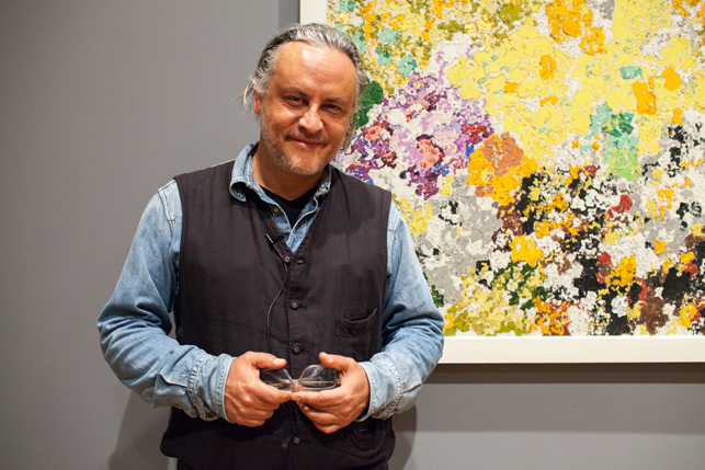 Gabriel Orozco with Augusto Giacometti’s Chromatische Phantasie (Chromatic fantasy) 