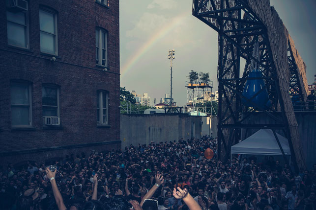 Warm Up 2013, MoMA PS1, July 20, 2013. Photo: Charles Roussel