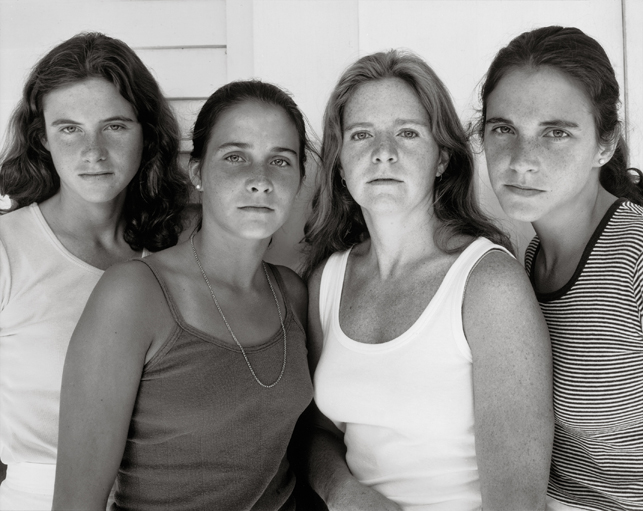 Nicholas Nixon. The Brown Sisters, Harwich Port, Massachusetts. 1978. The Museum of Modern Art, New York. John Parkinson III Fund. © 2014 Nicholas Nixon